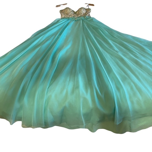 Beaded Prom Dress Size 2 - Picture 6 of 14